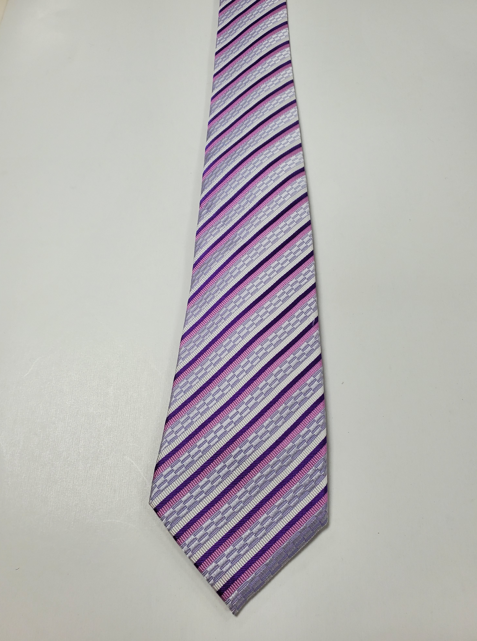 7-Fold White with Purple Stripe Silk Tie